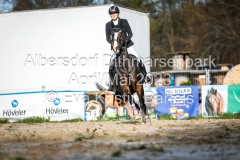 evakristin_230430_Dithmarrenpark_April2023_Prfg1_4585