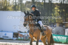 evakristin_230430_Dithmarsenpark_April2023_Prfg14_6074