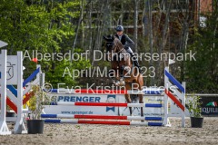 evakristin_230501_Dithmarsenpark_April2023_Prfg16_6440