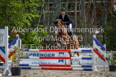 evakristin_230501_Dithmarsenpark_April2023_Prfg16_6464