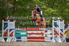 evakristin_230501_Dithmarsenpark_April2023_Prfg16_6497