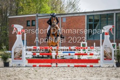 evakristin_230501_Dithmarsenpark_April2023_Prfg16_6507