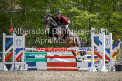 evakristin_230501_Dithmarsenpark_April2023_Prfg16_6510