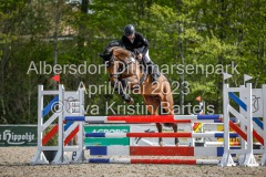 evakristin_230501_Dithmarsenpark_April2023_Prfg16_6514