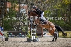 evakristin_230501_Dithmarsenpark_April2023_Prfg16_6515