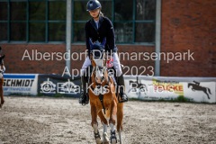 evakristin_230501_Dithmarsenpark_April2023_Prfg16_6556