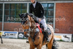 evakristin_230501_Dithmarsenpark_April2023_Prfg16_6571
