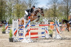 evakristin_230430_Dithmarsenpark_April2023_Prfg4_5347