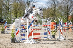 evakristin_230430_Dithmarsenpark_April2023_Prfg4_5377