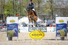 evakristin_230430_Dithmarsenpark_April2023_Prfg4_5385