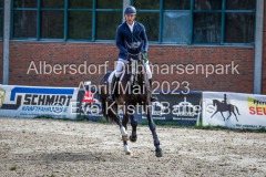 evakristin_230430_Dithmarsenpark_April2023_Prfg4_5457
