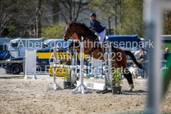 evakristin_230430_Dithmarsenpark_April2023_Prfg9_5667