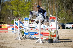 evakristin_230430_Dithmarsenpark_April2023_Prfg9_5722