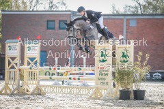 evakristin_230501_Dithmarsenpark_April2023_Prfg15_6262