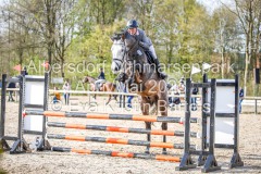 evakristin_230501_Dithmarsenpark_April2023_Prfg15_6265