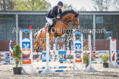 evakristin_230501_Dithmarsenpark_April2023_Prfg15_6266