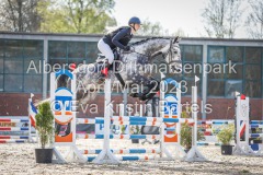 evakristin_230501_Dithmarsenpark_April2023_Prfg15_6267