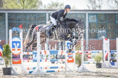 evakristin_230501_Dithmarsenpark_April2023_Prfg15_6275