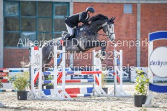 evakristin_230501_Dithmarsenpark_April2023_Prfg15_6281