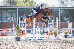 evakristin_230501_Dithmarsenpark_April2023_Prfg15_6284